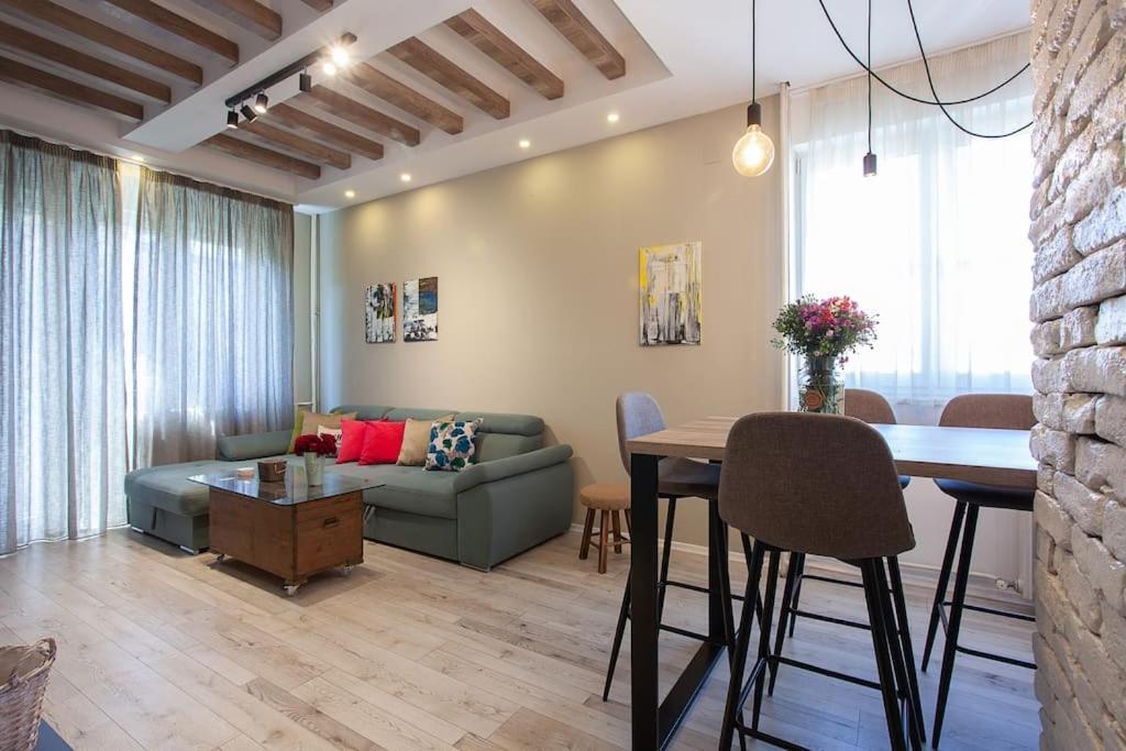 Mihajlovik Lux Apartment In Heart Of Üsküp Dış mekan fotoğraf
